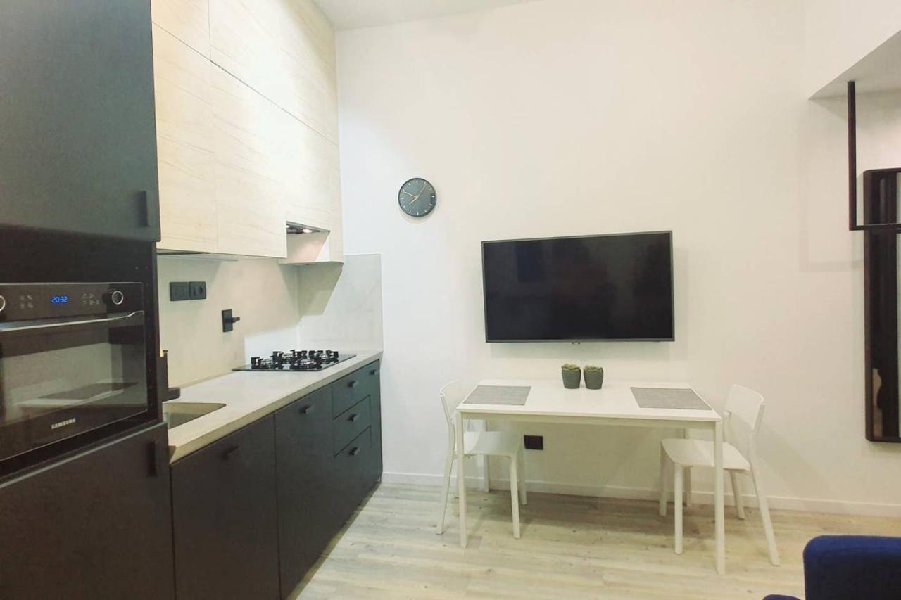 Joivy Heart Of The City 1 Bed Apt Near Castle Belvedere Genoa Bagian luar foto